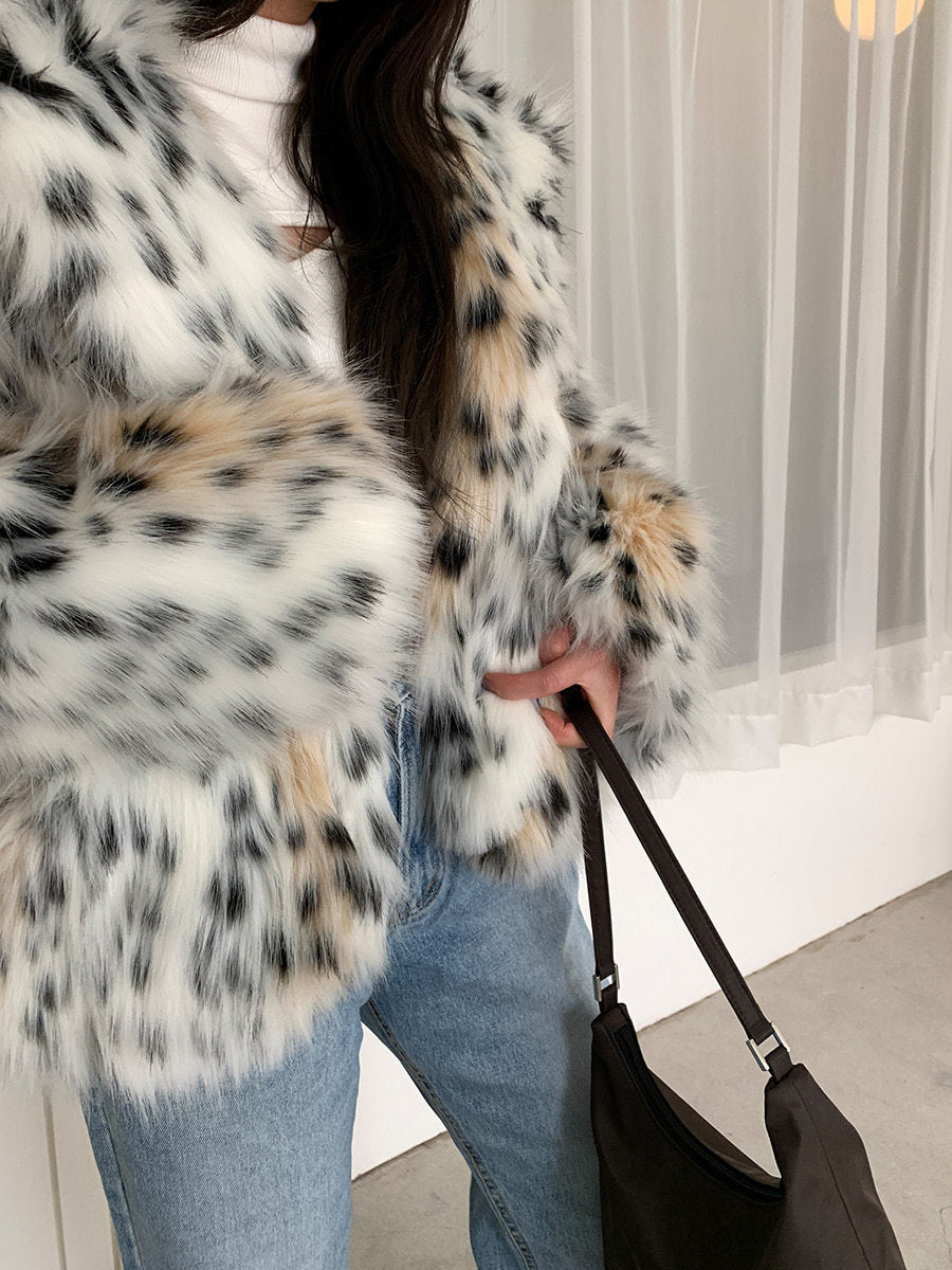 Glamaura™- Snow Leopard Faux Fur Coat